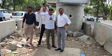 बाणेर रोडवरील पावसाळी पूर्वतयारीचा आढावा; अतिरिक्त महापालिका आयुक्त ओमप्रकाश दिवटे यांची संयुक्त पाहणी