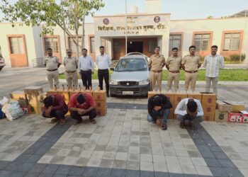 पुणे राज्य उत्पादन शुल्क विभागाची मोठी कारवाई; बनावट देशी-विदेशी मद्यसाठ्यासह ४.६९ लाखांचा मुद्देमाल जप्त