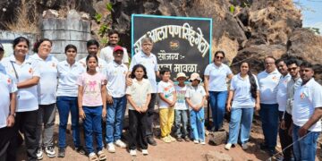 छत्रपती शाहू महाराज यांच्या जयंतीनिमित्त सिंहगडावर स्वच्छता मोहिम संपन्न्