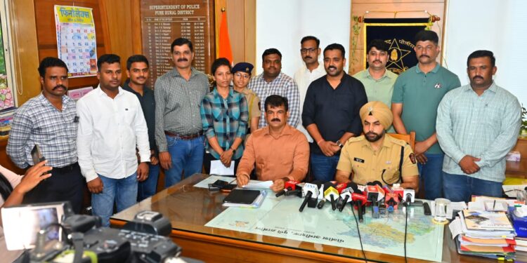 लोहगड किल्ल्यावर फिरायला गेलेल्या तरुणाच्या मृत्यूचे गूढ उकलले; पत्नी व तिच्या प्रियकराला अटक