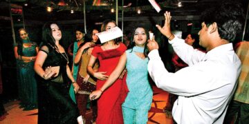 गुप्त डान्सबारचे सर्वेक्षण करा; डान्सबारविरोधी कायदा अधिक प्रभावी करा : डॉ. नीलम गोन्हे
