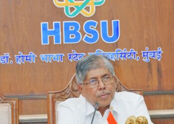 विद्यार्थ्यांना दिलासा देण्यासाठी व्यावसायिक अभ्यासक्रम प्रवेशासाठी जातवैधता प्रमाणपत्र सादर करण्यास सहा महिन्यांची मुदत
