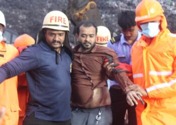 मोशी कचरा डेपो दुर्घटना; बचावकार्य युद्धपातळीवर सुरू – बचावकार्यादरम्यान ६ नागरिकांना सुखरुप बाहेर काढण्यात आले