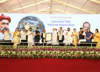 लोकमान्य टिळक राष्ट्रीय पुरस्कार राष्ट्रीय सुरक्षा सल्लागार अजित डोवाल यांना प्रदान
