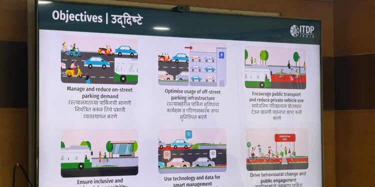 शहरातील वाहतूक व्यवस्था अधिक सक्षम करण्यासाठी पार्किंग पॉलिसीची प्रभावी अंमलबजावणी होणार – महापौर
