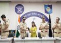 पुण्यातील नागरिकांचे हरवलेले १४८ मोबाईल पुणे शहर पोलिसांनी शोधून नागरिकांना दिले परत