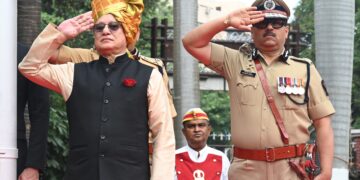 स्वातंत्र्यदिनी राज्यपाल जिष्णु देव वर्मा यांच्या हस्ते ध्वजारोहण
