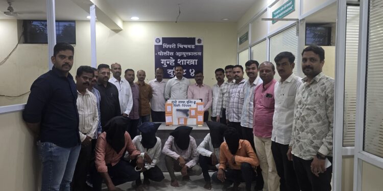 पिंपरी-चिंचवडमध्ये फिल्मी स्टाईलने लूट करणाऱ्या टोळीचा पोलिसांच्या जाळ्यात; पाच आरोपी अटक