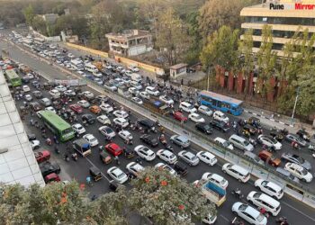 गणेशखिंड परिसरातील वाहतूक कोंडी सोडविण्यासाठी तातडीच्या उपाययोजना राबविणार-आमदार सिद्धार्थ शिरोळे