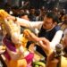 मुख्यमंत्री देवेंद्र फडणवीस यांच्या पुण्यातील सार्वजनिक गणेश मंडळांना भेटी