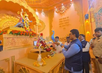 उपमहापौर परशुराम वाडेकर यांच्या प्रमुख गणेश मंडळांना भेटी – महापालिकेच्या तयारीची मंडळ पदाधिकाऱ्यांना माहिती; मेट्रो, पोलिस आणि पालिका प्रशासनाला आवश्यक नियोजनाच्या सूचना