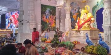 दगडूशेठ’ गणपती उत्सवमंडपात श्री मोरया गोसावी पालखी सोहळ्याचे स्वागत श्रीमंत दगडूशेठ हलवाई सार्वजनिक गणपती ट्रस्ट, सुवर्णयुग तरुण मंडळातर्फे उत्सवाचे १३४ वे वर्षे
