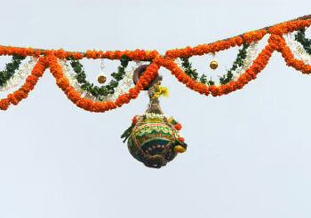 दहीहंडी उत्सवासाठी पुणे शहरातील वाहतुकीत बदल ४ व ५ सप्टेंबर रोजी विविध मार्गांवर वाहतूक निर्बंध; पर्यायी मार्गांचा वापर करण्याचे आवाहन