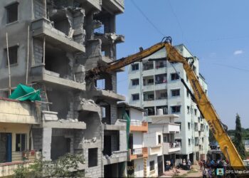 पिंपरी चिंचवड महापालिकेची पिंपळे गुरव येथील अनधिकृत बांधकामांवर हातोडा 