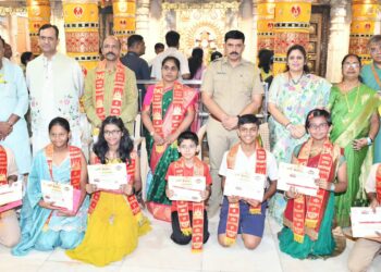 श्री महालक्ष्मी मंदिराच्या चित्रकला स्पर्धेत आराध्य लांडे, सई लांडगे प्रथम  हजारो विद्यार्थ्यांचा सहभाग; एक लाख सहा हजार रुपयांची पारितोषिके