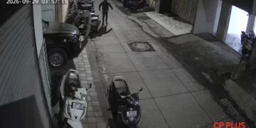कोथरूडमध्ये मध्यरात्री चोरट्यांचा धुमाकूळ; फ्लॅटचे कुलूप तोडून चोरीचा प्रयत्न