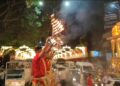 श्री महालक्ष्मी मंदिरासमोर पुष्पवर्षावात अष्टलक्ष्मी भव्य मिरवणूक  श्री महालक्ष्मी मंदिर, सारसबागच्या वतीने आयोजन ; देवीभक्तांची अलोट गर्दी